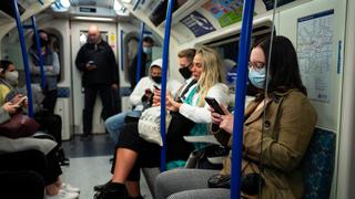 Reino Unido supera el millón de casos confirmados de COVID-19 con un nuevo récord diario de contagios