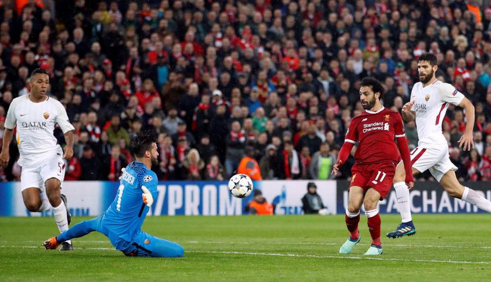 Mohamed Salah marcó su segundo gol con una sutil definición. (Reuters)