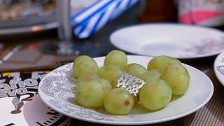 Niño murió atragantado con una de las doce uvas que se comen por Año Nuevo