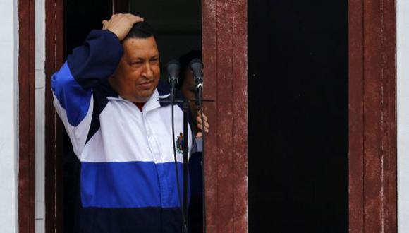 DURO DE ROER. Hugo Chávez está obstinado en dar la imagen del guerrero inquebrantable. (Reuters)