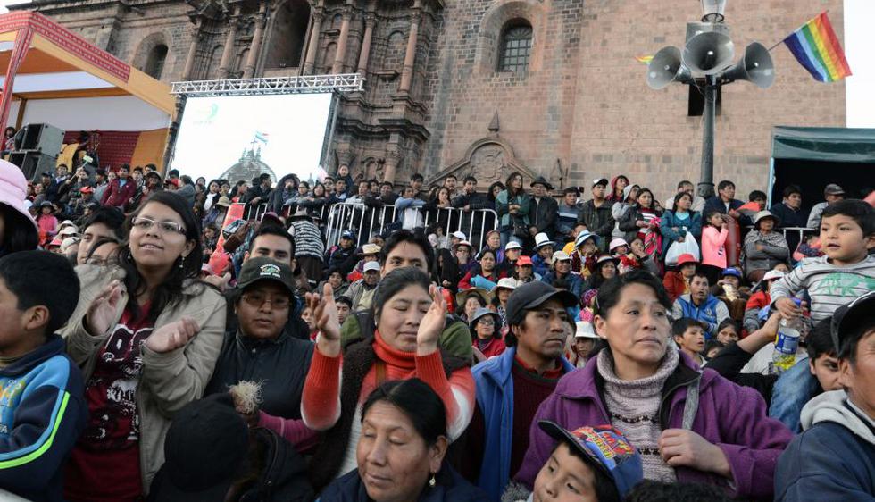 En esta época, Cusco se paraliza. El día previo a la fiesta central, unas 250 delegaciones de toda la ciudad desfilan en la Plaza Mayor. (AFP)