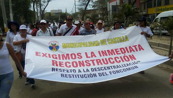 Moradores llegaron a sede del gobierno regional. (Johnny Obregón)