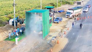 Instalan cabina gigante para desinfectar buses y camiones en La Libertad [VIDEO]