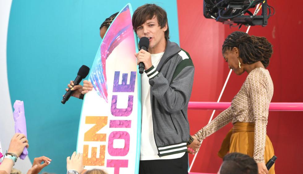 Louis Tomlinson y su fugaz aparición tras volver a ganar en los Teen Choice Awards 2019. (Foto: AFP)