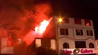 Incendio en edificio alertó a los vecinos esta madrugada en Comas