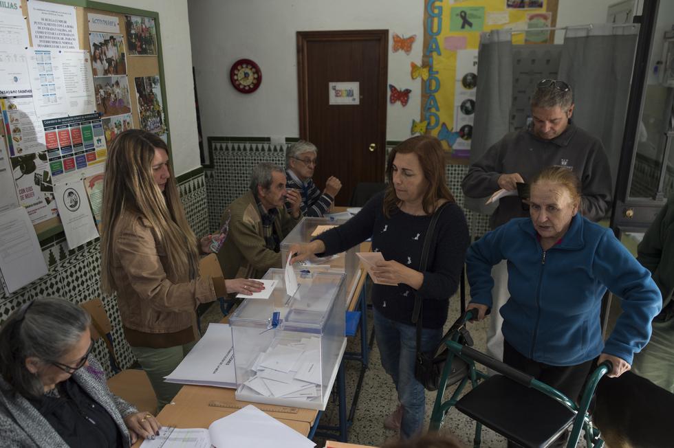 A las 14:00 horas en España, el&nbsp;Ministerio del Interior de España confirmó que la participación de votantes en los comicios de este domingo comprende un&nbsp;41.49% de la población.&nbsp;(Foto: AFP)