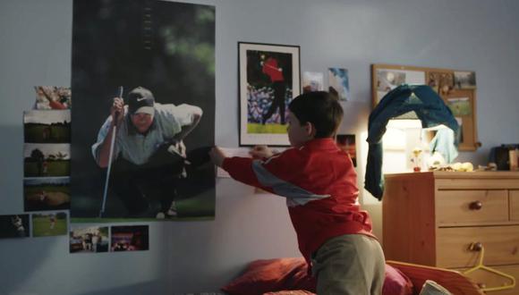 Rory McIlroy protagoniza este comercial en el que relata su admiración por Tiger Woods. (Captura)