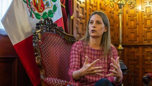 María del Carmen Alva cuestionó el mensaje a la Nación de Pedro Castillo. (@photo.gec)