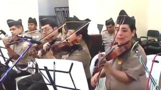 Orquesta de la Policía Nacional sorprendió al interpretar el tema 'Qué bonito' [Video]