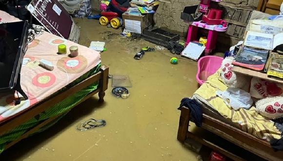 Las intensas lluvias que se registran en la región Tumbes han dejado hasta el momento un total de 749 viviendas y 2,092 personas afectadas. (Foto: Andina)