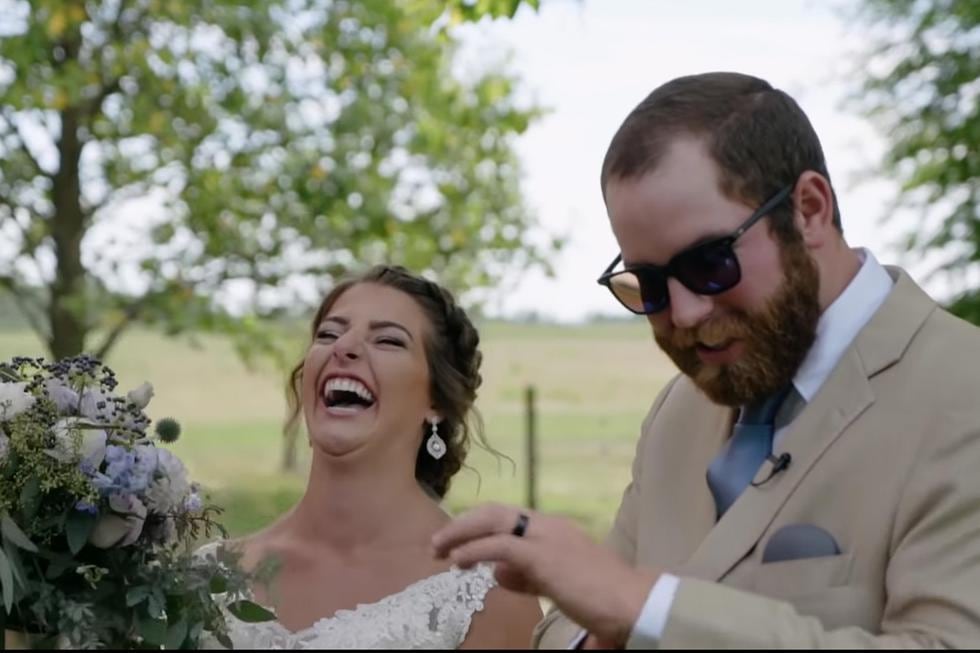 Ty pudo ver en color gracias a unas gafas especiales que le regaló su novia en el día de su matrimonio. (YouTube)