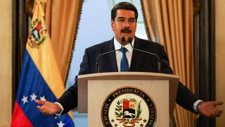 Maduro dice que elegir un nuevo Parlamento traería estabilidad a Venezuela