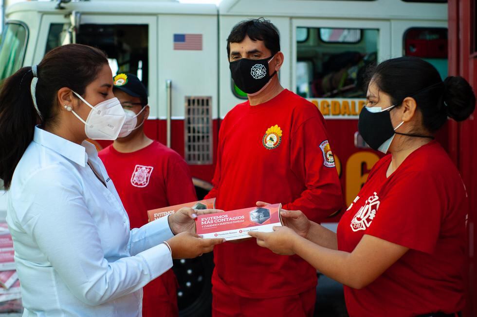 En medio de la tercera ola de la Pandemia en el país, los Bomberos del Perú recibieron 200 mil mascarillas KN95 de parte del Grupo Romero