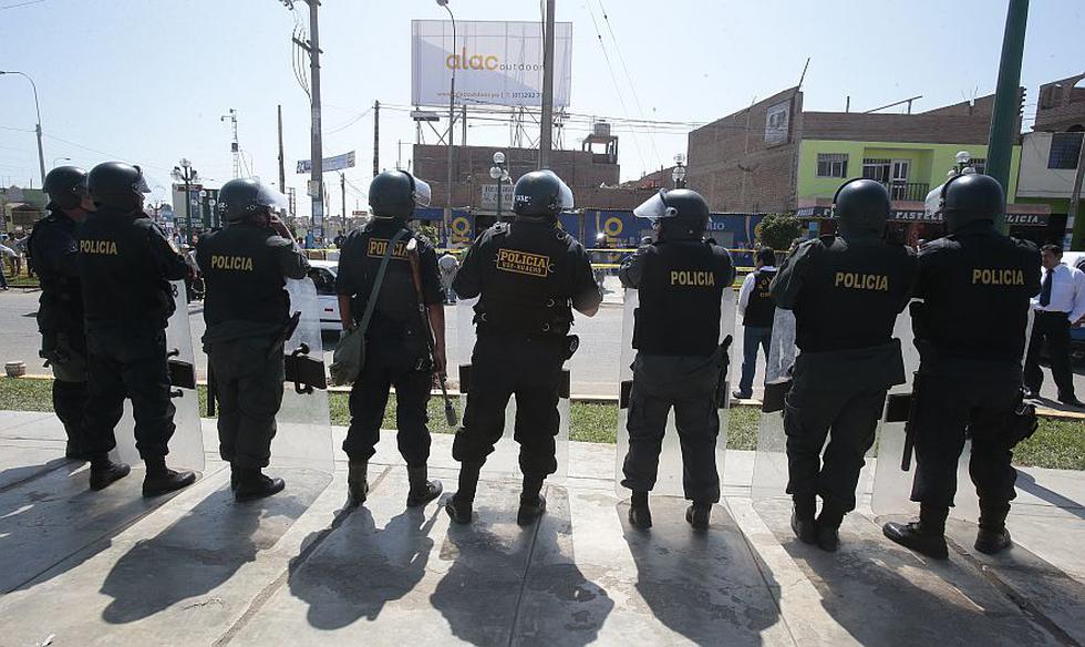 En medio de un gran despliegue policial se llevó a cabo en Huacho la reconstrucción del crimen de Ezequiel Nolasco. (Martín Pauca)