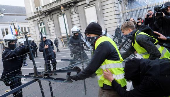 Francia vive desde hace tres semanas protestas convocadas por un movimiento popular autodenominado "chalecos amarillos". (Foto: EFE)