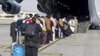 Estados Unidos dice que evacuó a 3.000 personas de Kabul en las últimas 24 horas