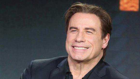 John Travolta cambió de rostro para una serie y ya no luce como en esta foto. (AFP)