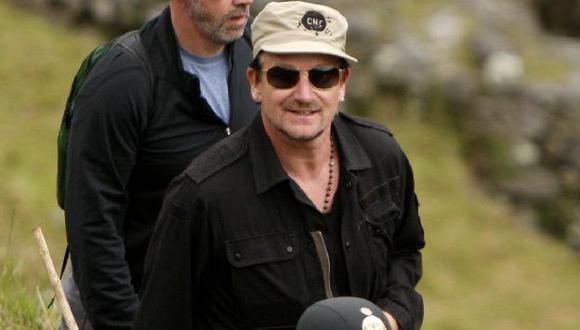 Bono estuvo en la localidad de Ollantaytambo. (Andina)