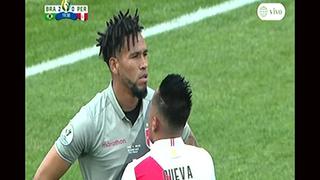 Perú vs. Brasil: Christian Cueva consuela a Pedro Gallese por su 'blooper' | VIDEO