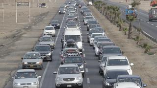 Unos 400 mil vehículos retornan mañana a Lima