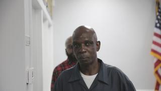 EE.UU.: Hombre afrodescendiente maltratado por la policía será indemnizado con 650 mil dólares