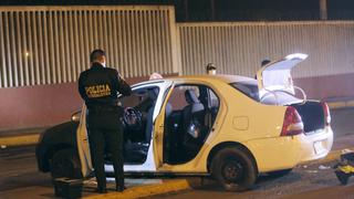 Ate: Raqueteros fugan tras persecución y abandonan auto frente al estadio Monumental