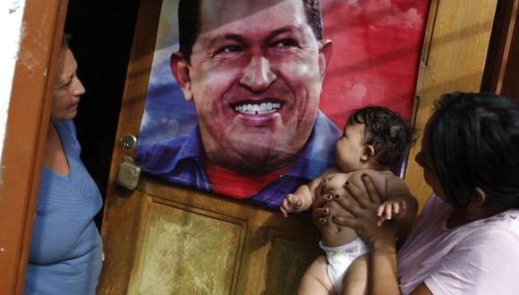 Aún lo lloran. Chavistas siguen de duelo por exmandatario. (Reuters)