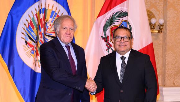 Premier Otárola junto al secretario general de la OEA, Luis Almagro (Foto: PCM)