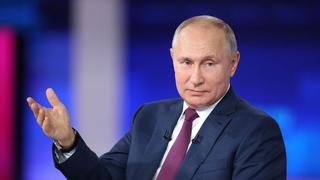 Vladimir Putin “espera” que vacuna Sputnik V lo proteja tras contacto con persona con COVID-19