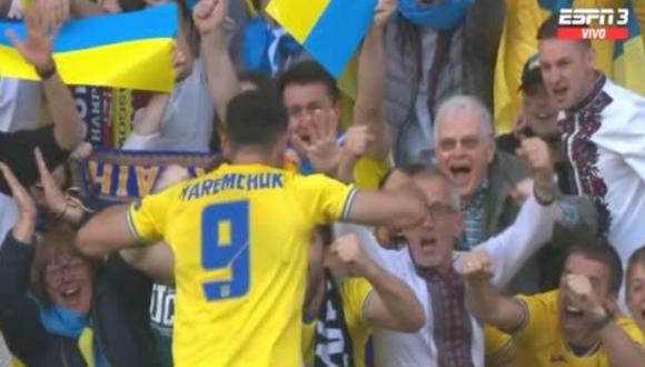 Yaremchuk adelantó el marcador a favor de Ucrania. Foto: ESPN.