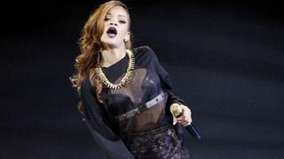 Rihanna fue abucheada por llegar tres horas tarde a un show