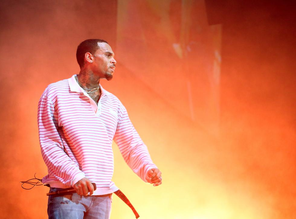 Chris Brown no asiste a una audiencia judicial parisina por presunta violación (Foto: AFP)