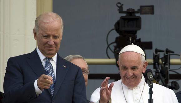 Joe Biden ha subrayado el aprecio que siente por el papa así como su reconocimiento como una figura clave en la esfera internacional. (Archivo / Andrew CABALLERO-REYNOLDS / AFP)