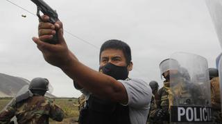 La Libertad: amenazan a fotógrafo que captó a policía disparando a manifestantes