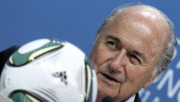 Joseph Blatter confirmó que se puede lograr un mejor control del comportamiento humano. (AP)