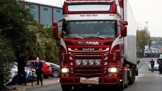 Policía inglés cuenta siniestro hallazgo de camión repleto de migrantes muertos 