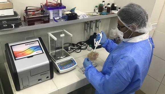 El Laboratorio Regional y otros cuatro  acreditados por el Instituto Nacional de Salud (INS)  pueden procesar pruebas moleculares en Arequipa (Foto: Zenaida Condori)