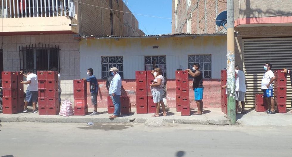Coronavirus Perú | En Piura realizan largas colas para comprar cerveza durante la cuarentena [FOTOS]