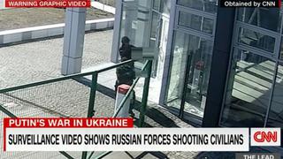 Video muestra a soldados rusos disparando a civiles ucranianos desarmados