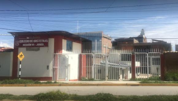 Junín: Desconocidos ingresan a Colegio de Obstetras, en Huancayo, y roban 42 mil soles correspondientes a los aportes de agremiados que estaban dentro de una vitrina.