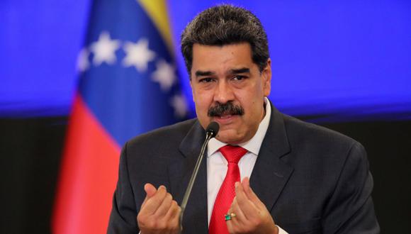 El presidente venezolano Nicolás Maduro hace gestos mientras habla durante una conferencia de prensa en Caracas, Venezuela. (REUTERS/Manaure Quintero).