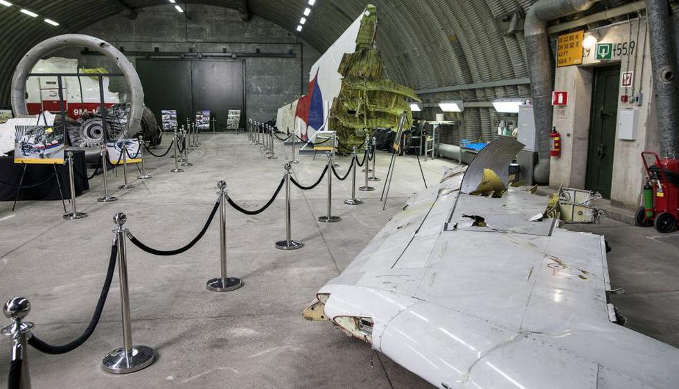 Confirman que misil fabricado en Rusia derribó vuelo MH17 de Malaysia Airlines en Ucrania. (Reuters)