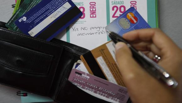 Expertos recomiendan tener como máximo dos tarjetas de crédito. (USI)