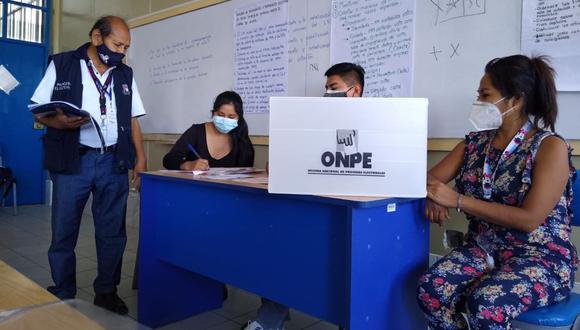 La ONPE sigue tramitando las actas de las elecciones generales 2021 del 11 de abril. (Foto: ONPE)
