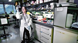 Concytec alista política para la mujer científica