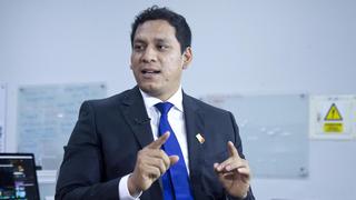 Luis Valdez pide a exparlamentarios devolver “bonificación irregular” 