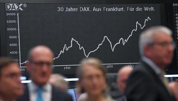 En Frankfurt, el índice DAX 30 anotó una subida de 0.37% este miércoles. (Foto: AFP)