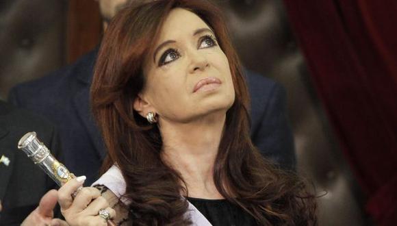 Se siente mal. Cristina Fernández será atendida por inflamación muscular en su cadera. (EFE)
