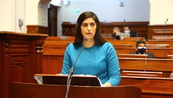 Ministra de Economía rechazó las críticas que se lanzaron contra ella en la sesión virtual (Congreso).