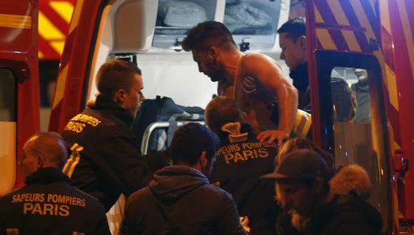 El incendio se produjo en un edificio de seis plantas que alberga un restaurante, un baño turco o hamam (sauna húmeda) y viviendas, precisó un portavoz de los bomberos de París.(Foto: EFE)
